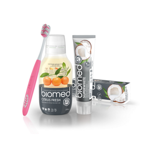 Biomed Vianočné Biomed Superwhite zubná pasta 100 g & Citrus Fresh ústna voda 250 ml s kefkou